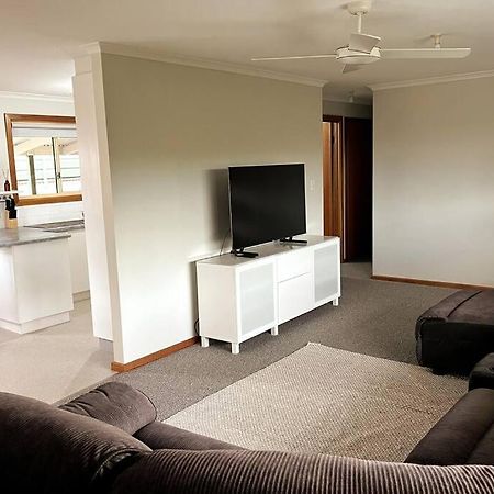 Family And Pet Friendly In Central Location Villa Port Lincoln Exterior foto